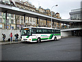 Dopravní terminál v Karlových Varech s autobusem KAROSA C 954; foto Martin Janda