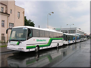 Prezentace autobusů, vpředu SOR v nové variantě nátěru Prezentace autobusů, vpředu SOR v nové variantě nátěru